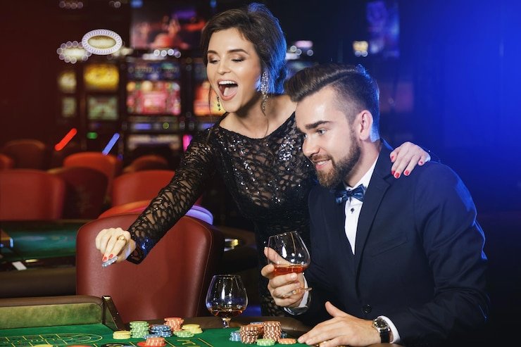 Players using arti gambling on their smartphones